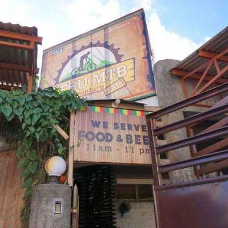 Cebu Hostel & Glamping Exterior photo